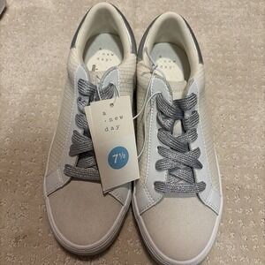 A New Day White/Silver Glitter Faux Snakeskin Lace-Up Sneakers Round Toe 7.5